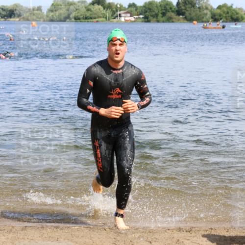 16.06.2024 - 26. Vierlanden-Triathlon Strokosch-Dieckow http://msf.ph/oto/6321874 16.06.2024 10:55:07 Schwimmen 243, 272, 332, 338, 343, 243, 272, 332, 338, 343 meine-sportfotos.de