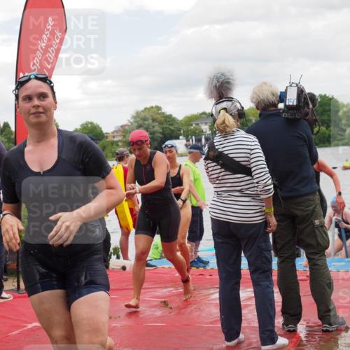 16.06.2024 - 7 Türme Triathlon KatJ http://msf.ph/oto/6321893 16.06.2024 12:11:05 Schwimmen 63, 71, 139, 299, 312, 351, 354, 429, 434, 435, 469, 471, 476, 499, 505, 566, 577 meine-sportfotos.de