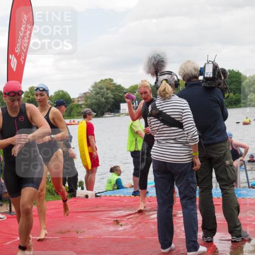 16.06.2024 - 7 Türme Triathlon KatJ http://msf.ph/oto/6321912 16.06.2024 12:11:06 Schwimmen 63, 71, 139, 299, 312, 351, 354, 429, 434, 435, 469, 471, 476, 499, 505, 566, 577 meine-sportfotos.de
