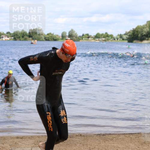 16.06.2024 - 26. Vierlanden-Triathlon Strokosch-Dieckow http://msf.ph/oto/6321950 16.06.2024 10:55:44 Schwimmen 233, 267, 308, 450, 233, 267, 308, 450 meine-sportfotos.de