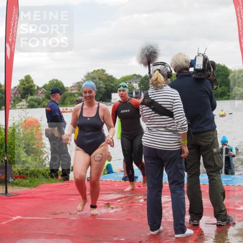 16.06.2024 - 7 Türme Triathlon KatJ http://msf.ph/oto/6321975 16.06.2024 12:11:10 Schwimmen 63, 71, 139, 299, 312, 351, 354, 429, 434, 435, 476, 499, 505, 566, 577 meine-sportfotos.de