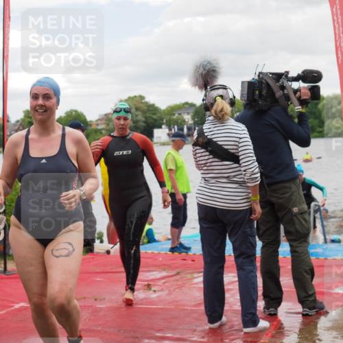 16.06.2024 - 7 Türme Triathlon KatJ http://msf.ph/oto/6321995 16.06.2024 12:11:11 Schwimmen 63, 71, 139, 299, 312, 351, 354, 429, 434, 435, 499, 505, 566, 577 meine-sportfotos.de