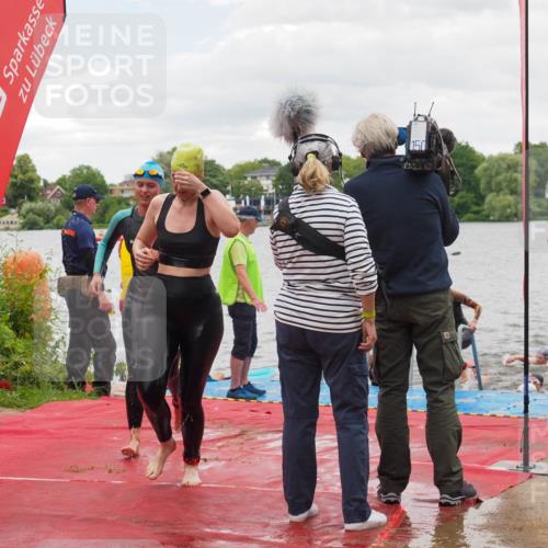 16.06.2024 - 7 Türme Triathlon KatJ http://msf.ph/oto/6322021 16.06.2024 12:11:16 Schwimmen 63, 71, 80, 299, 312, 351, 354, 429, 434, 435, 499, 505, 577 meine-sportfotos.de