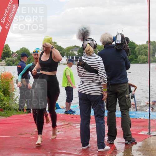 16.06.2024 - 7 Türme Triathlon KatJ http://msf.ph/oto/6322024 16.06.2024 12:11:16 Schwimmen 63, 71, 80, 299, 312, 351, 354, 429, 434, 435, 499, 505, 577 meine-sportfotos.de