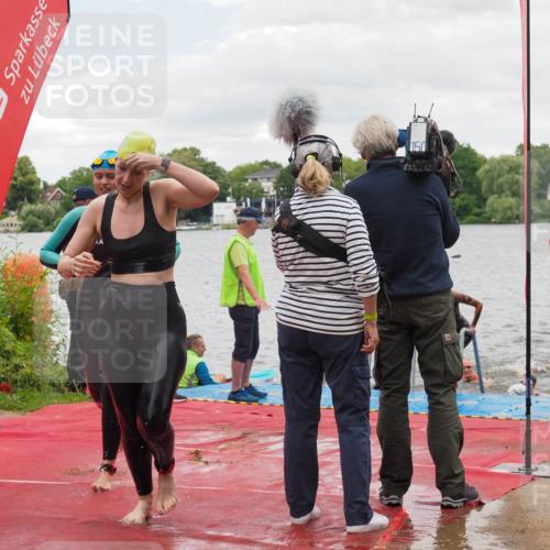 16.06.2024 - 7 Türme Triathlon KatJ http://msf.ph/oto/6322031 16.06.2024 12:11:16 Schwimmen 63, 71, 80, 299, 312, 351, 354, 429, 434, 435, 499, 505, 577 meine-sportfotos.de