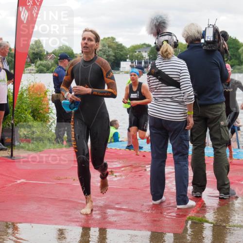 16.06.2024 - 7 Türme Triathlon KatJ http://msf.ph/oto/6322065 16.06.2024 12:11:21 Schwimmen 63, 71, 80, 299, 312, 351, 354, 429, 434, 435, 468, 499, 505, 577 meine-sportfotos.de