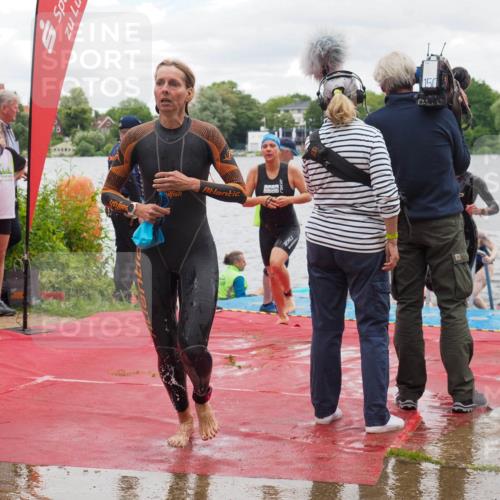 16.06.2024 - 7 Türme Triathlon KatJ http://msf.ph/oto/6322069 16.06.2024 12:11:21 Schwimmen 63, 71, 80, 299, 312, 351, 354, 429, 434, 435, 468, 499, 505, 577 meine-sportfotos.de