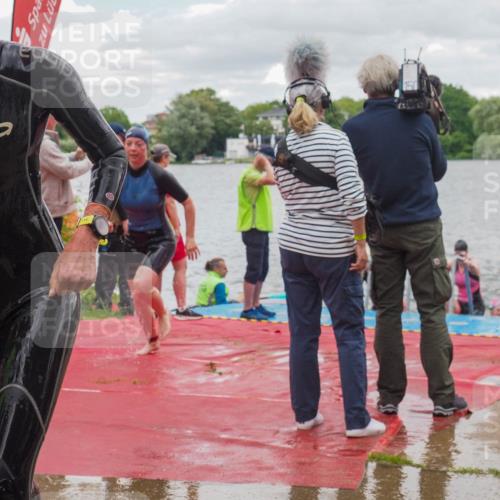 16.06.2024 - 7 Türme Triathlon KatJ http://msf.ph/oto/6322127 16.06.2024 12:11:24 Schwimmen 63, 80, 299, 312, 351, 354, 429, 434, 435, 468, 499, 505, 577 meine-sportfotos.de