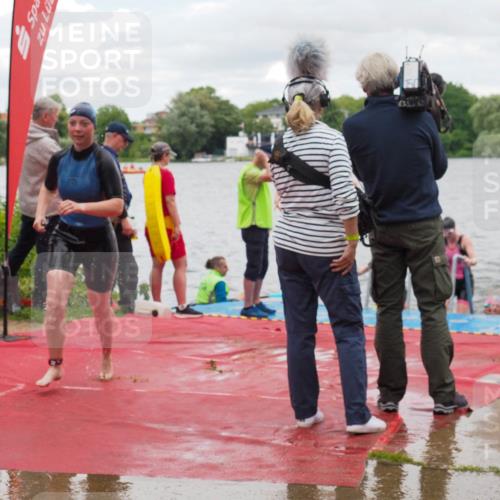 16.06.2024 - 7 Türme Triathlon KatJ http://msf.ph/oto/6322136 16.06.2024 12:11:24 Schwimmen 63, 80, 299, 312, 351, 354, 429, 434, 435, 468, 499, 505, 577 meine-sportfotos.de