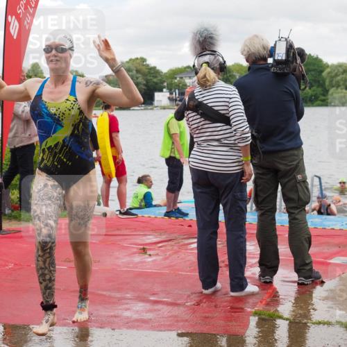 16.06.2024 - 7 Türme Triathlon KatJ http://msf.ph/oto/6322161 16.06.2024 12:11:27 Schwimmen 63, 80, 299, 312, 351, 354, 434, 468, 499, 505, 577 meine-sportfotos.de