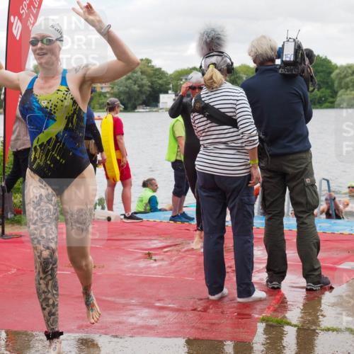 16.06.2024 - 7 Türme Triathlon KatJ http://msf.ph/oto/6322167 16.06.2024 12:11:27 Schwimmen 63, 80, 299, 312, 351, 354, 434, 468, 499, 505, 577 meine-sportfotos.de