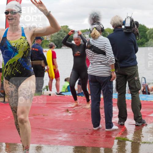 16.06.2024 - 7 Türme Triathlon KatJ http://msf.ph/oto/6322173 16.06.2024 12:11:28 Schwimmen 63, 80, 299, 312, 351, 354, 434, 468, 499, 505, 577 meine-sportfotos.de