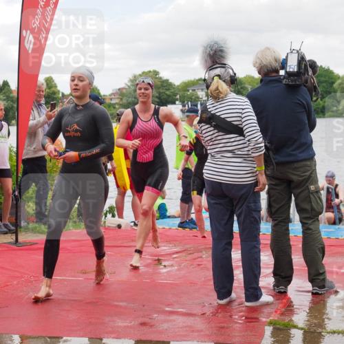 16.06.2024 - 7 Türme Triathlon KatJ http://msf.ph/oto/6322182 16.06.2024 12:11:28 Schwimmen 63, 80, 299, 312, 351, 354, 434, 468, 499, 505, 577 meine-sportfotos.de