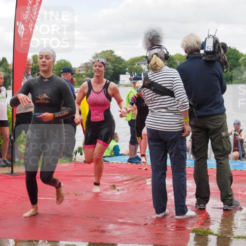 16.06.2024 - 7 Türme Triathlon KatJ http://msf.ph/oto/6322185 16.06.2024 12:11:28 Schwimmen 63, 80, 299, 312, 351, 354, 434, 468, 499, 505, 577 meine-sportfotos.de