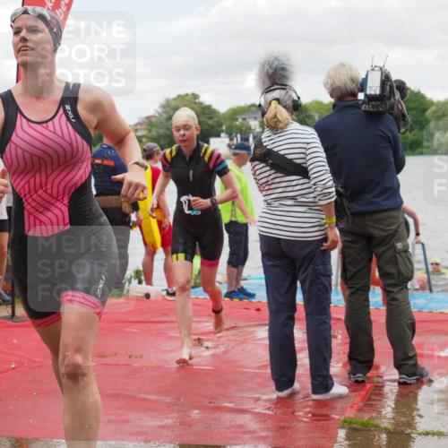 16.06.2024 - 7 Türme Triathlon KatJ http://msf.ph/oto/6322204 16.06.2024 12:11:30 Schwimmen 63, 80, 299, 312, 337, 351, 354, 434, 468, 499, 505, 577 meine-sportfotos.de