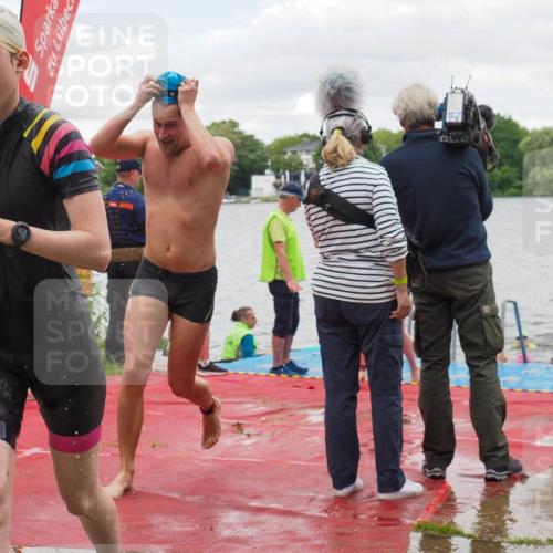 16.06.2024 - 7 Türme Triathlon KatJ http://msf.ph/oto/6322231 16.06.2024 12:11:31 Schwimmen 63, 80, 299, 312, 337, 351, 354, 434, 468, 499, 577 meine-sportfotos.de