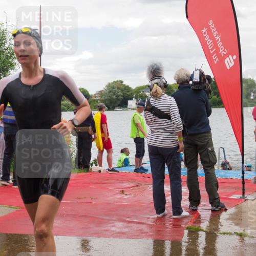 16.06.2024 - 7 Türme Triathlon KatJ http://msf.ph/oto/6322257 16.06.2024 12:11:36 Schwimmen 80, 299, 337, 354, 434, 468, 577 meine-sportfotos.de