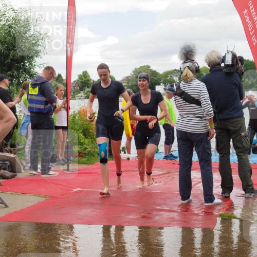 16.06.2024 - 7 Türme Triathlon KatJ http://msf.ph/oto/6322301 16.06.2024 12:11:41 Schwimmen 80, 299, 337, 354, 434, 468, 577 meine-sportfotos.de