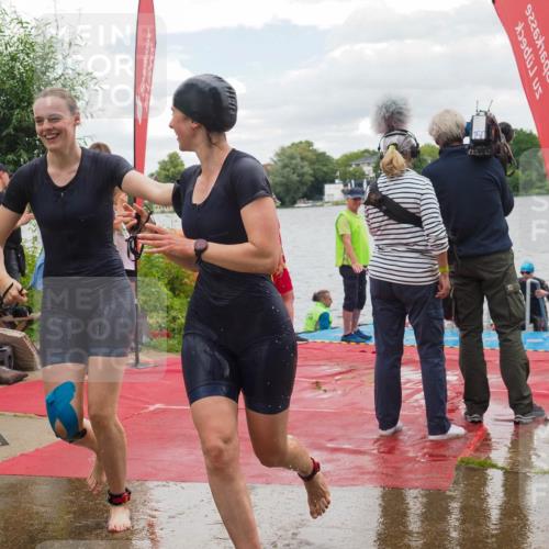 16.06.2024 - 7 Türme Triathlon KatJ http://msf.ph/oto/6322317 16.06.2024 12:11:42 Schwimmen 80, 299, 337, 354, 468 meine-sportfotos.de