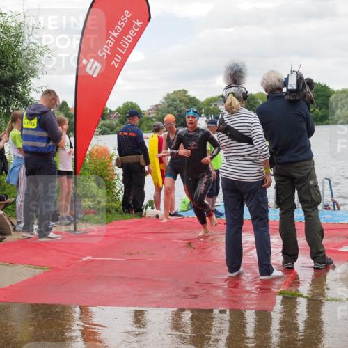 16.06.2024 - 7 Türme Triathlon KatJ http://msf.ph/oto/6322362 16.06.2024 12:11:45 Schwimmen 80, 299, 337, 468, 491 meine-sportfotos.de