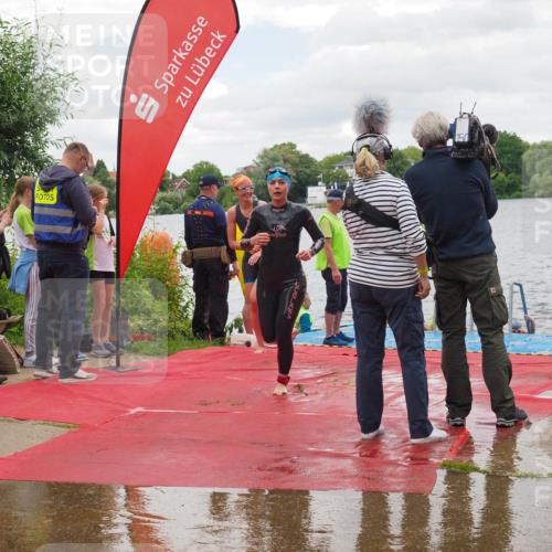16.06.2024 - 7 Türme Triathlon KatJ http://msf.ph/oto/6322368 16.06.2024 12:11:46 Schwimmen 80, 299, 337, 468, 491 meine-sportfotos.de
