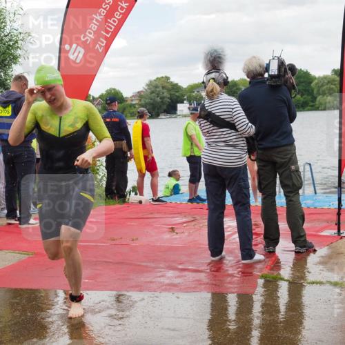 16.06.2024 - 7 Türme Triathlon KatJ http://msf.ph/oto/6322477 16.06.2024 12:11:52 Schwimmen 80, 337, 468, 491 meine-sportfotos.de