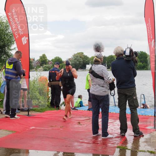16.06.2024 - 7 Türme Triathlon KatJ http://msf.ph/oto/6322581 16.06.2024 12:12:09 Schwimmen 337, 378, 491 meine-sportfotos.de