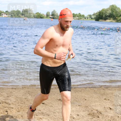 16.06.2024 - 26. Vierlanden-Triathlon Strokosch-Dieckow http://msf.ph/oto/6322779 16.06.2024 10:56:03 Schwimmen 233, 278, 293, 294, 310, 318, 321, 326, 333, 339, 233, 278, 293, 294, 310, 318, 321, 326, 333, 339 meine-sportfotos.de