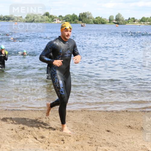 16.06.2024 - 26. Vierlanden-Triathlon Strokosch-Dieckow http://msf.ph/oto/6322848 16.06.2024 10:56:06 Schwimmen 278, 293, 294, 310, 318, 321, 326, 336, 339, 278, 293, 294, 310, 318, 321, 326, 336, 339 meine-sportfotos.de