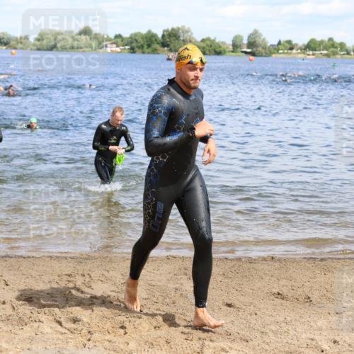 16.06.2024 - 26. Vierlanden-Triathlon Strokosch-Dieckow http://msf.ph/oto/6322888 16.06.2024 10:56:06 Schwimmen 278, 293, 294, 310, 318, 321, 326, 336, 339, 278, 293, 294, 310, 318, 321, 326, 336, 339 meine-sportfotos.de