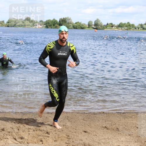 16.06.2024 - 26. Vierlanden-Triathlon Strokosch-Dieckow http://msf.ph/oto/6323128 16.06.2024 10:56:13 Schwimmen 256, 278, 282, 301, 310, 314, 318, 336, 339, 256, 278, 282, 301, 310, 314, 318, 336, 339 meine-sportfotos.de