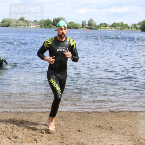 16.06.2024 - 26. Vierlanden-Triathlon Strokosch-Dieckow http://msf.ph/oto/6323154 16.06.2024 10:56:14 Schwimmen 256, 282, 301, 310, 314, 318, 336, 339, 256, 282, 301, 310, 314, 318, 336, 339 meine-sportfotos.de
