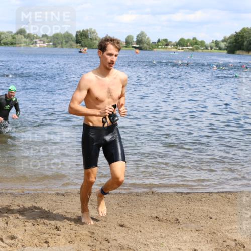 16.06.2024 - 26. Vierlanden-Triathlon Strokosch-Dieckow http://msf.ph/oto/6323242 16.06.2024 10:56:17 Schwimmen 256, 274, 282, 301, 310, 314, 318, 336, 339, 256, 274, 282, 301, 310, 314, 318, 336, 339 meine-sportfotos.de