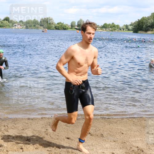 16.06.2024 - 26. Vierlanden-Triathlon Strokosch-Dieckow http://msf.ph/oto/6323281 16.06.2024 10:56:17 Schwimmen 256, 274, 282, 301, 310, 314, 318, 336, 339, 256, 274, 282, 301, 310, 314, 318, 336, 339 meine-sportfotos.de