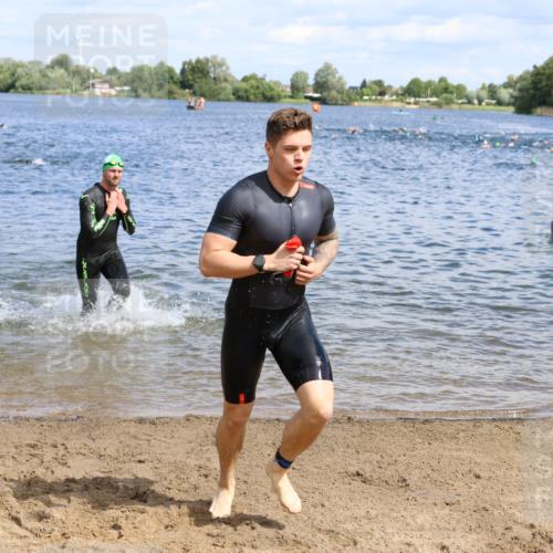 16.06.2024 - 26. Vierlanden-Triathlon Strokosch-Dieckow http://msf.ph/oto/6323350 16.06.2024 10:56:18 Schwimmen 256, 274, 282, 301, 310, 314, 336, 339, 256, 274, 282, 301, 310, 314, 336, 339 meine-sportfotos.de