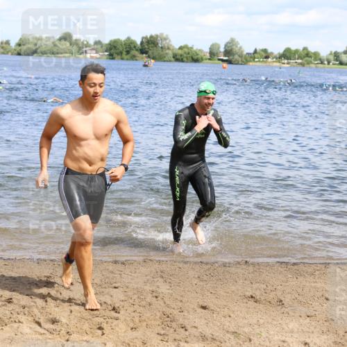 16.06.2024 - 26. Vierlanden-Triathlon Strokosch-Dieckow http://msf.ph/oto/6323445 16.06.2024 10:56:20 Schwimmen 256, 274, 282, 301, 310, 314, 336, 339, 256, 274, 282, 301, 310, 314, 336, 339 meine-sportfotos.de