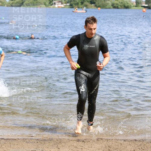16.06.2024 - 26. Vierlanden-Triathlon Strokosch-Dieckow http://msf.ph/oto/6323916 16.06.2024 10:56:54 Schwimmen 231, 287, 289, 296, 313, 324, 352, 231, 287, 289, 296, 313, 324, 352 meine-sportfotos.de