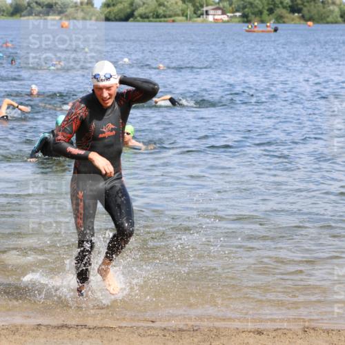 16.06.2024 - 26. Vierlanden-Triathlon Strokosch-Dieckow http://msf.ph/oto/6324319 16.06.2024 10:56:59 Schwimmen 231, 287, 289, 313, 324, 352, 231, 287, 289, 313, 324, 352 meine-sportfotos.de