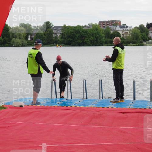 16.06.2024 - 7 Türme Triathlon KatJ http://msf.ph/oto/6324455 16.06.2024 09:29:37 Schwimmen 133 meine-sportfotos.de