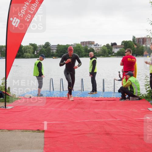 16.06.2024 - 7 Türme Triathlon KatJ http://msf.ph/oto/6324479 16.06.2024 09:29:39 Schwimmen 133 meine-sportfotos.de