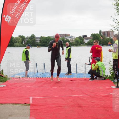 16.06.2024 - 7 Türme Triathlon KatJ http://msf.ph/oto/6324485 16.06.2024 09:29:39 Schwimmen 133 meine-sportfotos.de