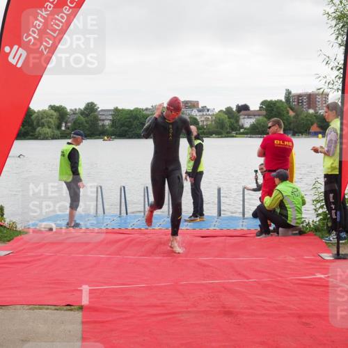 16.06.2024 - 7 Türme Triathlon KatJ http://msf.ph/oto/6324489 16.06.2024 09:29:39 Schwimmen 133 meine-sportfotos.de
