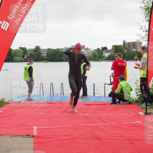 16.06.2024 - 7 Türme Triathlon KatJ http://msf.ph/oto/6324490 16.06.2024 09:29:39 Schwimmen 133 meine-sportfotos.de
