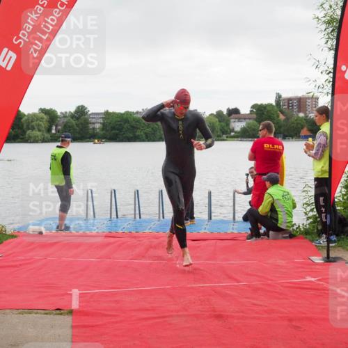 16.06.2024 - 7 Türme Triathlon KatJ http://msf.ph/oto/6324496 16.06.2024 09:29:40 Schwimmen 133 meine-sportfotos.de