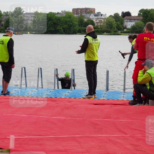 16.06.2024 - 7 Türme Triathlon KatJ http://msf.ph/oto/6324512 16.06.2024 09:30:29 Schwimmen 121, 128 meine-sportfotos.de