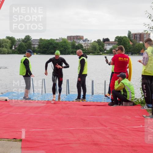 16.06.2024 - 7 Türme Triathlon KatJ http://msf.ph/oto/6324553 16.06.2024 09:30:33 Schwimmen 121, 128 meine-sportfotos.de