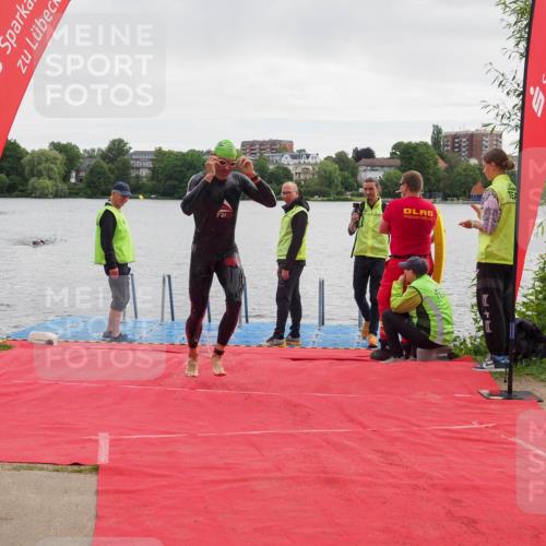 16.06.2024 - 7 Türme Triathlon KatJ http://msf.ph/oto/6324570 16.06.2024 09:30:34 Schwimmen 121, 128 meine-sportfotos.de