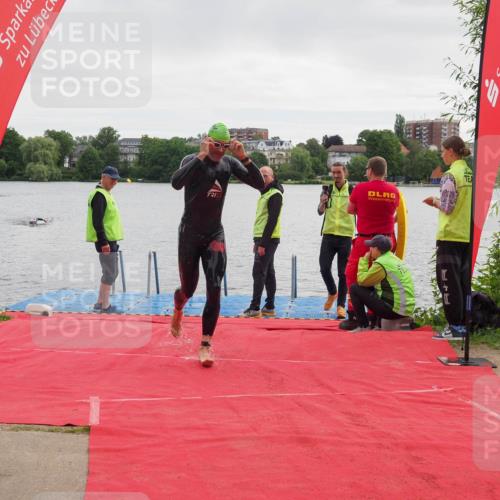 16.06.2024 - 7 Türme Triathlon KatJ http://msf.ph/oto/6324571 16.06.2024 09:30:34 Schwimmen 121, 128 meine-sportfotos.de