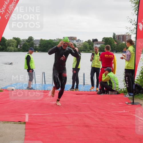16.06.2024 - 7 Türme Triathlon KatJ http://msf.ph/oto/6324578 16.06.2024 09:30:34 Schwimmen 121, 128 meine-sportfotos.de