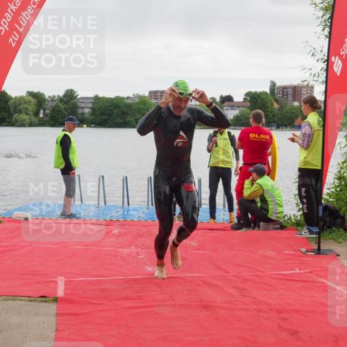 16.06.2024 - 7 Türme Triathlon KatJ http://msf.ph/oto/6324589 16.06.2024 09:30:35 Schwimmen 121, 128 meine-sportfotos.de